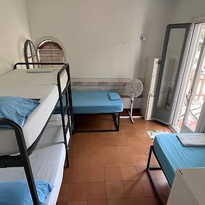 Chambre Juste Pour Femmes Dortoir