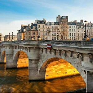 Unforgettable Stay In The Heart Of Paris