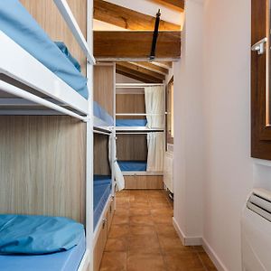 Dormitory Room Mixed