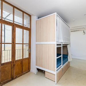 Dormitory Room Mixed