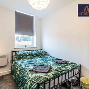 Swan House Apartment 4 - 1 Bed Apartment - Sleeps Up To 4 - Free Parking - Liverpool - Close To City Centre - By All Elite Stays