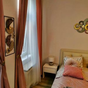Goldcentral Apartment Comfort