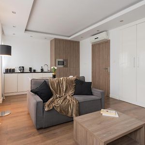 Golden Apartments Warsaw - Browary Warszawskie - Luxury & Cozy Apartments - Oxygen Residence- Wronia