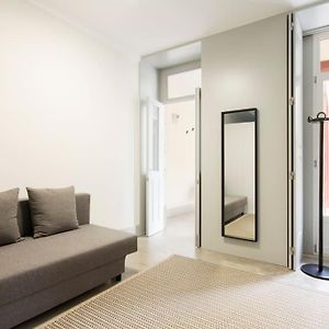 Ohh - Santo Ildefonso Flat