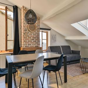 Appartement à 3 Chambres à Coucher
