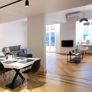 Appartement à 4 Chambres à Coucher