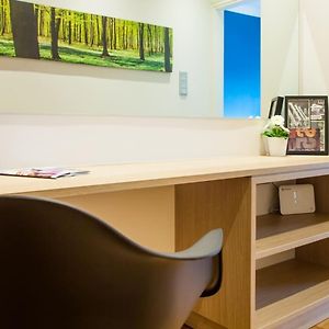 Toni'S Brand-New Studio Next To Syntagma Square