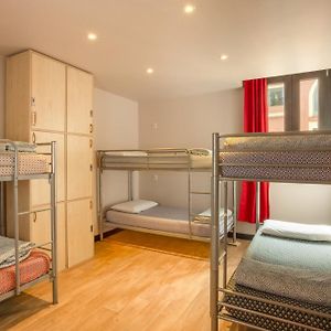 Chambre Juste Pour Femmes Dortoir