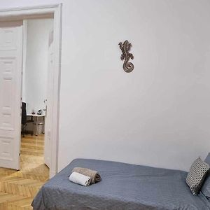 Dormitory Room Mixed