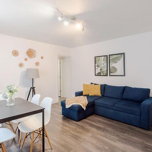 Appartement à 2 Chambres à Coucher