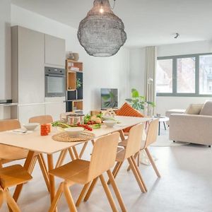 Appartement à 2 Chambres à Coucher