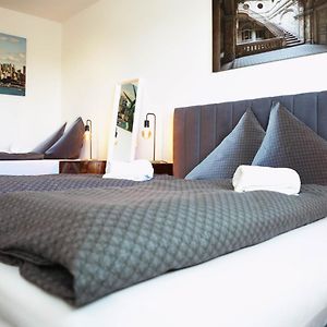 Appartement à 2 Chambres à Coucher