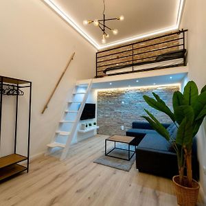Appartement à 2 Chambres à Coucher
