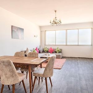 Appartement à 3 Chambres à Coucher