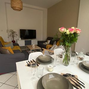 La Grande Amienoise De 7 Chambres, Quartier Calme Et Residentiel