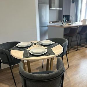 Appartement à 2 Chambres à Coucher