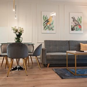 3 Rooms In Mennica Residence
