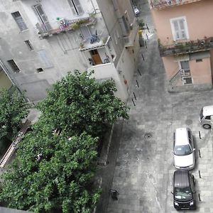 Location Studio Place Du Marche 4Eme Etage