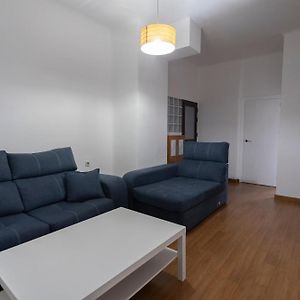Appartement à 3 Chambres à Coucher