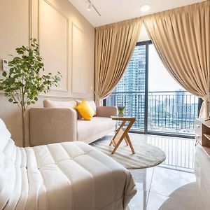 Appartement à 3 Chambres à Coucher