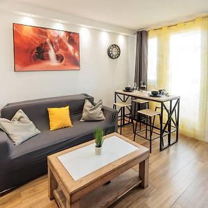 Appartement à 2 Chambres à Coucher