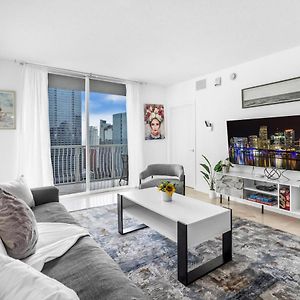 Spacious 2 Bed Unit In Brickell With Free Parking