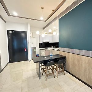 Suite à 3 Chambres à Coucher