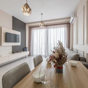 Luxurious Panoramic Apartment