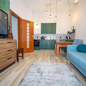 Inpoint Apartment Near Schindler Factory & Getto Memorial