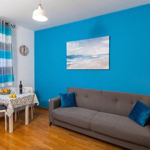 Apartment Easy
