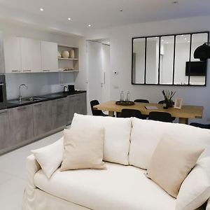 Appartement à 2 Chambres à Coucher
