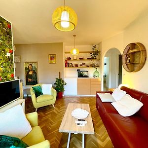 Appartement à 3 Chambres à Coucher