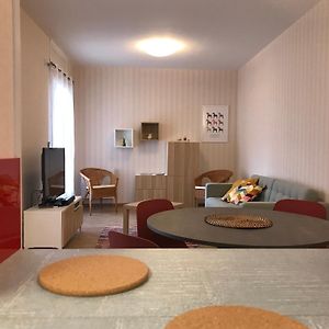 Appartement à 2 Chambres à Coucher