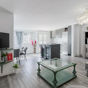 Appartement à 2 Chambres à Coucher