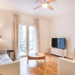Appartement à 3 Chambres à Coucher