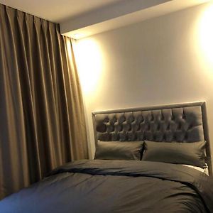Budget Rooms Just For Sleeping - Digital Access