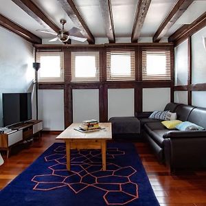Appartement à 2 Chambres à Coucher