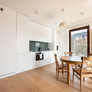 Solec Cristal Home Apartment