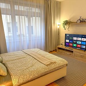 Appartement à 2 Chambres à Coucher