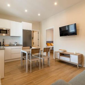 Appartement à 2 Chambres à Coucher