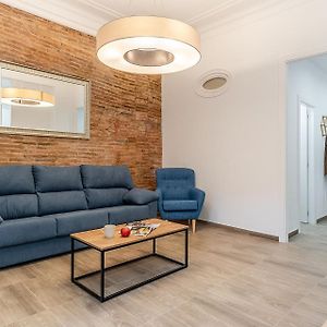 Appartement à 3 Chambres à Coucher