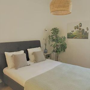 Appartement à 3 Chambres à Coucher