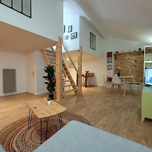 Appartement à 2 Chambres à Coucher