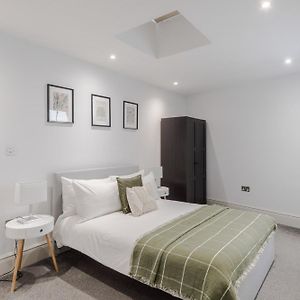 Appartement à 2 Chambres à Coucher