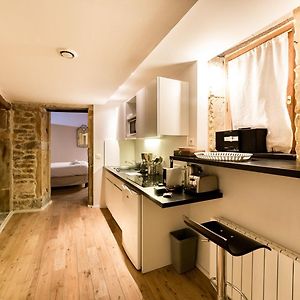 La suite Bibliothèque - fully equipped appartment in Vieux Lyon Old Town