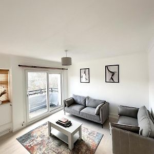 Appartement à 2 Chambres à Coucher