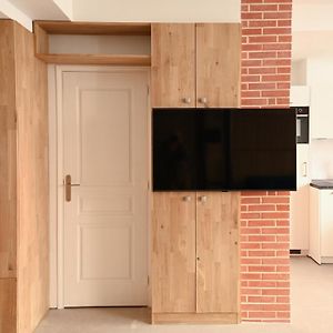 Loft 1 Bedroom Jardin Des Plantes Ac By Lcc Agency