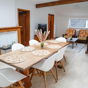 Appartement à 3 Chambres à Coucher