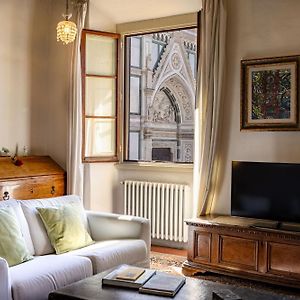 Santa Croce Dante'S View Apartment With Terrace By Halldis