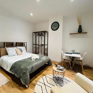 La Ruche Arrageoise - Parking Gratuit - Cozy - Grand Lit - Long Sejour